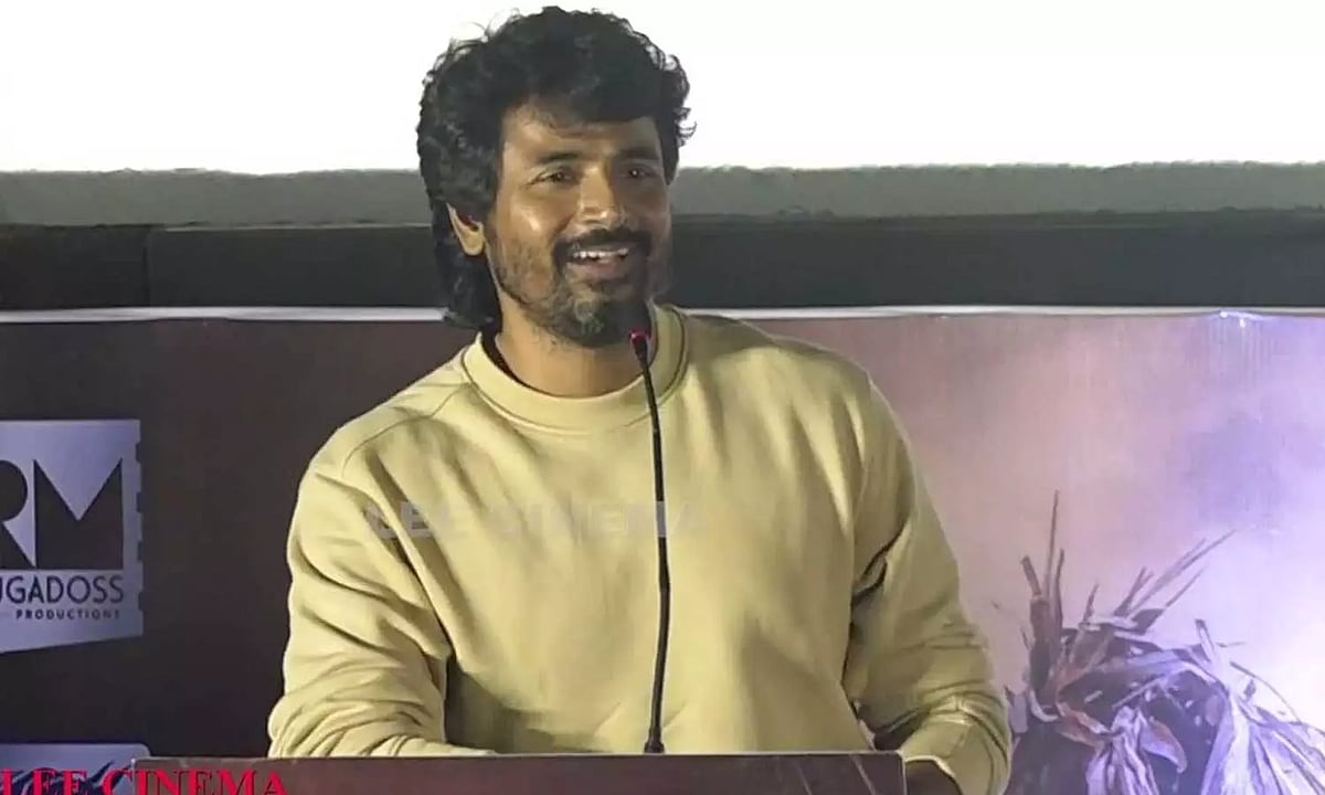 “துப்பாக்கி படத்தில் இந்த சீன் கார்த்திக்கை வைத்து எழுதியதுதான்” - விஜய் டயலாக்கை பேசி AR முருகதாஸ் கலகல!