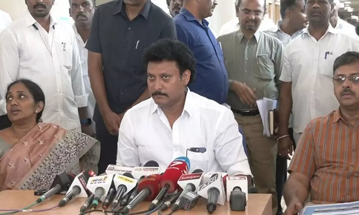 “3 நாட்கள் பள்ளிக்கு வந்தாலே தேர்வு எழுத அனுமதியா?” : உண்மை என்ன? - அமைச்சர் அன்பில் மகேஸ் விளக்கம் !