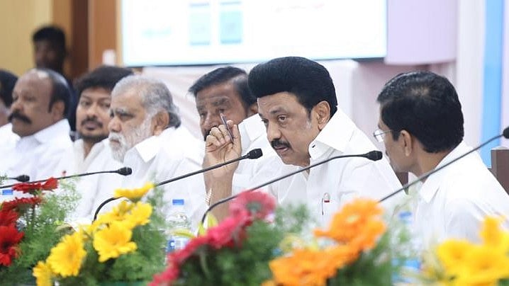 "மனுக்கள் என்பது வெறும் காகிதம் அல்ல, ஒரு மனிதரின் வாழ்க்கை".. கள ஆய்வுக் கூட்டத்தில் முதலமைச்சர் பேச்சு!