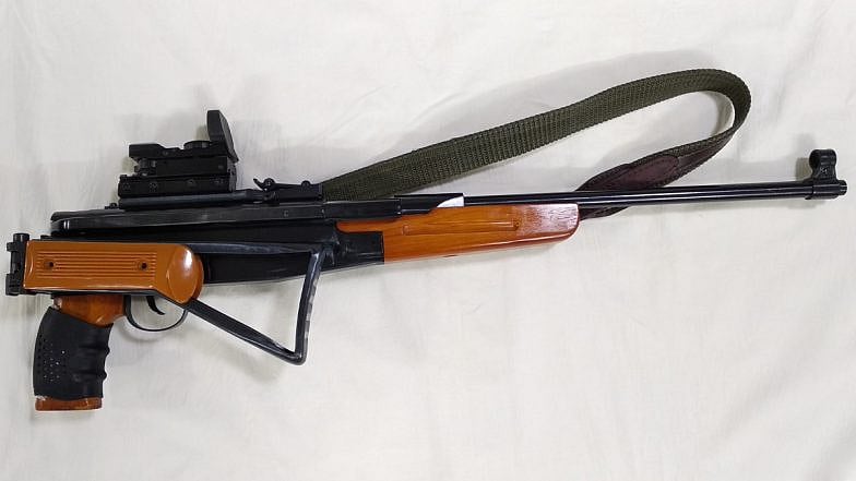 “டுமீல்.. டுமீல்..” வினையான விளையாட்டு.. 3 வயது குழந்தை துப்பாக்கியால் சுட்டதில் 4 வயது குழந்தை பலி !