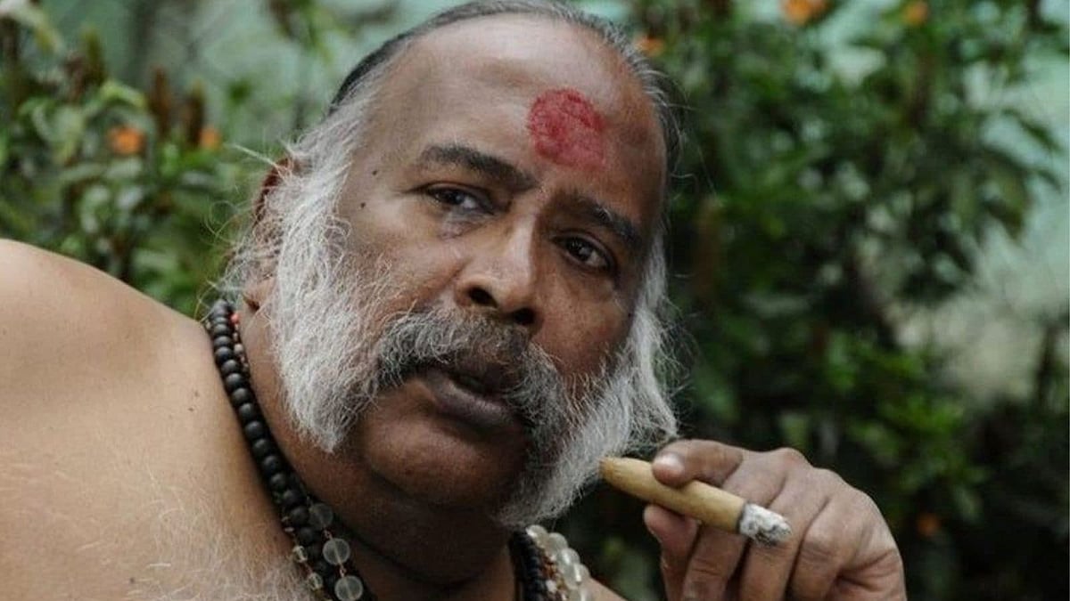 தனக்காக வைக்கப்பட்ட கண்ணீர் அஞ்சலி பேனர்.. அதன் முன் நின்றே மாஸான போட்டோ வெளியிட்ட ‘அவன் இவன்’ பட நடிகர்!