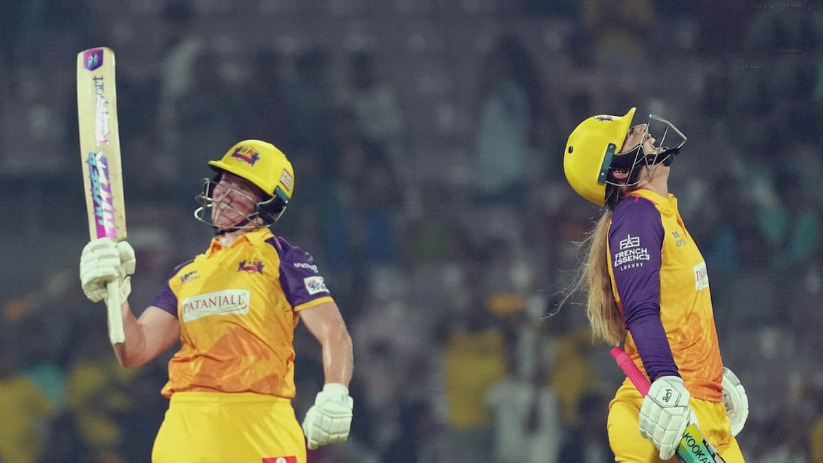ஆண்கள் IPL-ஐ மிஞ்சிய மகளிர் IPL.. இறுதி 3 ஓவர்களில் 52 ரன்களை விரட்டி உ.பி வாரியர்ஸ் அபார வெற்றி !