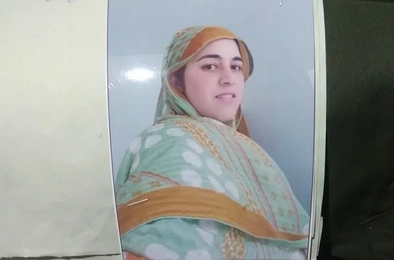 பெண் கொடுக்காததால் ஆத்திரம்.. இளம்பெண்ணை கொன்று துண்டு துண்டாக்கிய கொடூரன்.. காஷ்மீரில் அதிர்வலை !