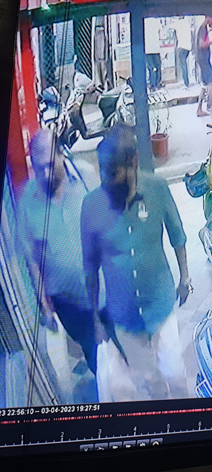 “இப்படியெல்லாமா ஏமாறுவாங்க?” - வெளி நாட்டினரிடம் பணம் பறித்த மர்ம கும்பல்.. போலிஸிடம் சிக்கியது எப்படி ?