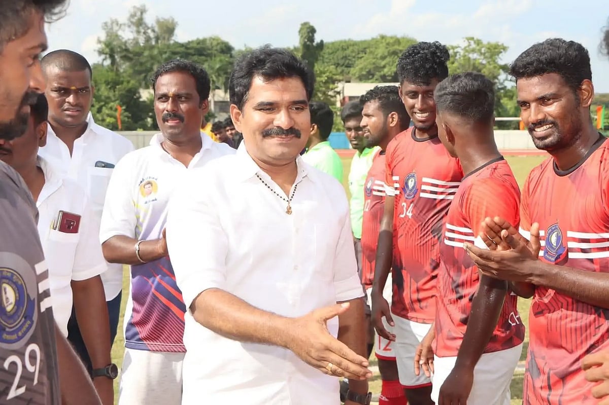 “சொந்த கட்சியிலே வேவு பார்த்து ஆனந்தம் அடையும் அல்பத்தனமான #420மலை” அண்ணாமலையை விமர்சித்த பாஜக நிர்வாகி!