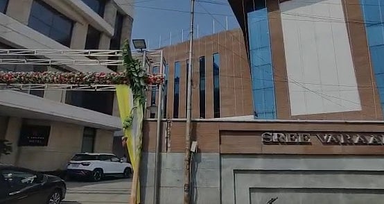 சென்னை: தோழி வீட்டு நிகழ்ச்சியில் நடனமாடிய இளைஞர்.. சரிந்து விழுந்து உயிரிழப்பு.. சோகத்தில் குடும்பம் ! 