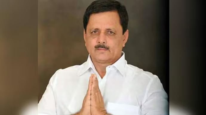 ஊழல் வழக்கில் முன்ஜாமீன் பெற்ற MLA-வுக்கு உற்சாக வரவேற்பு கொடுத்த பாஜகவினர்.. நெட்டிசன்கள் கண்டனம் ! 