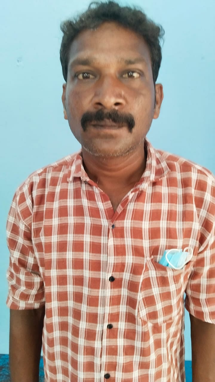 குடிப்பதற்காக திருட்டு வாகனத்தில் நகை திருடிவந்த பாஜக நகர செயலாளர்.. அதிரடியாக கைது செய்த போலிஸார் !