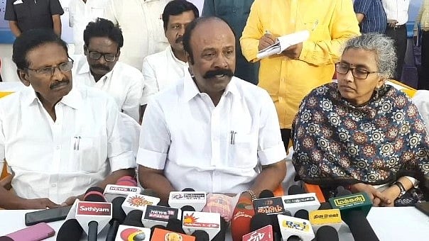 ரேஷன் அரிசி கடத்துபவர்கள் மீது நடவடிக்கை எடுத்து வரும் சிறப்பு காவலர்கள்: அமைச்சர் பெரியகருப்பன் தகவல்!
