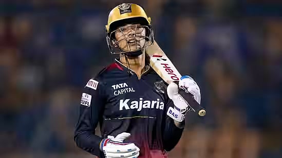 முடிவுக்கு வந்த தொடர் தோல்வி.. ஒருவழியாக மகளிர் ஐபிஎல் தொடரின் முதல் வெற்றியை பதிவு செய்த பெங்களூரு !