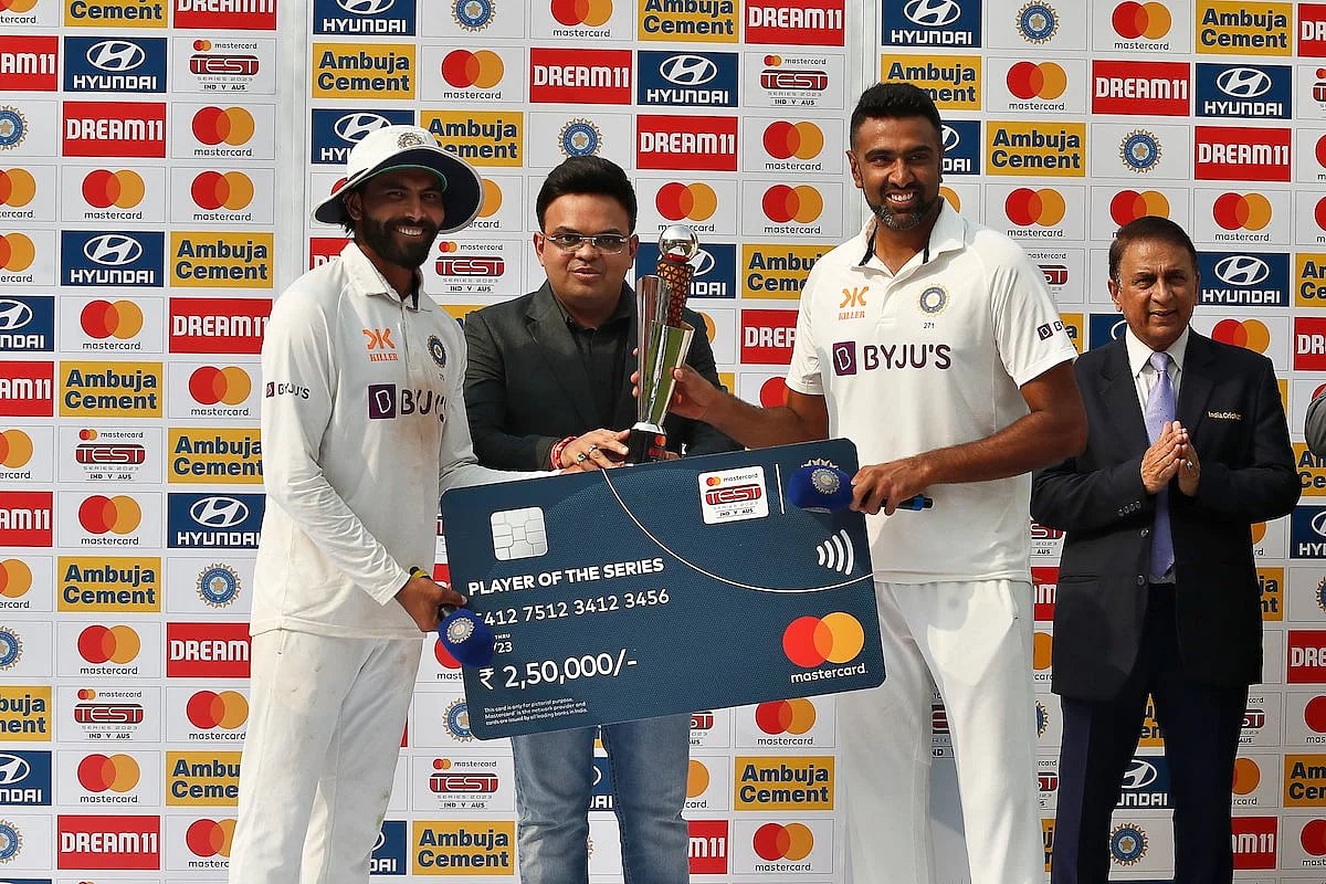 ”அவருக்கு இருப்பது கிரிக்கெட் மூளை அல்ல.. அதையும் தாண்டியது” -தடுக்க தடுக்க அஸ்வினை புகழ்ந்த ஜடேஜா !