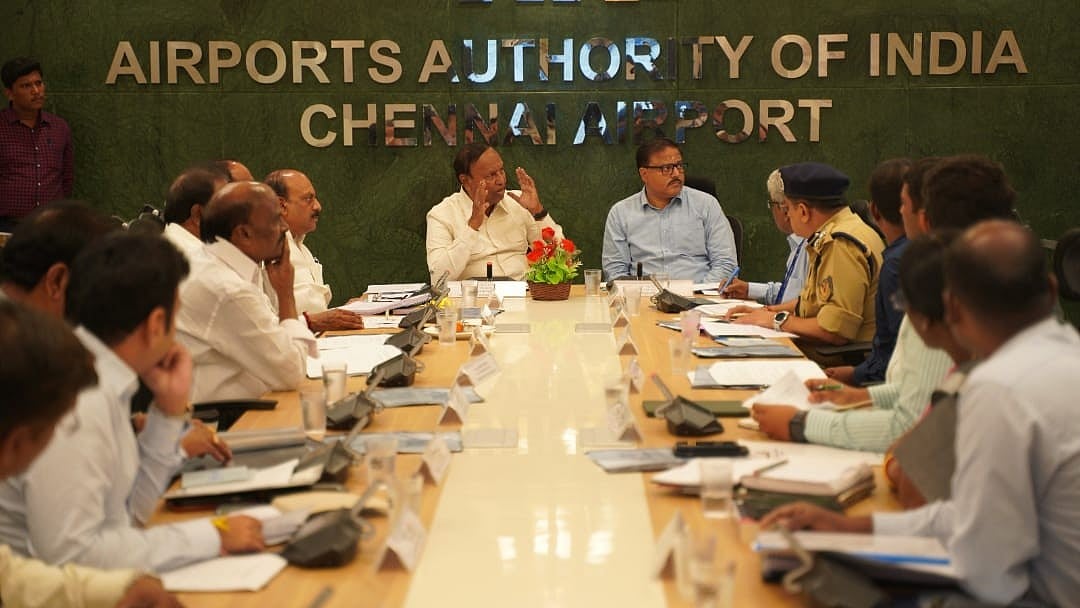 “சென்னை ஏர்போர்ட்டில் தமிழ் மொழி தெரிந்தவரையும் பணியில் அமர்த்த வேண்டும்” : ஸ்ரிட்டாக சொன்ன TR.பாலு MP !