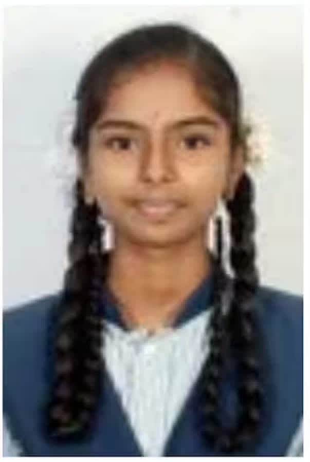 +2 தேர்வு எழுதிவிட்டு வீடு திரும்பிய மாணவி.. இருசக்கர வாகனத்தில் வந்தபோது நேர்ந்த சோகம்-அதிர்ச்சி சம்பவம்