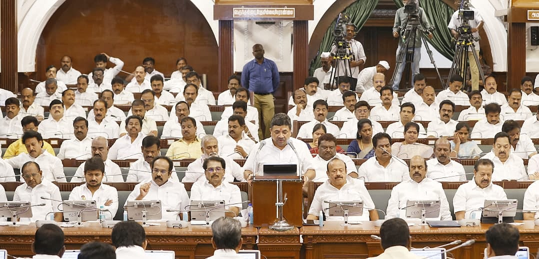 ”பள்ளிக்கூடத்துக்கு வாங்க பிள்ளைகளா”.. ’அசுரன்’ பட வசனத்தை பிரதிபலிக்கும் தமிழ்நாடு அரசின் பட்ஜெட்!