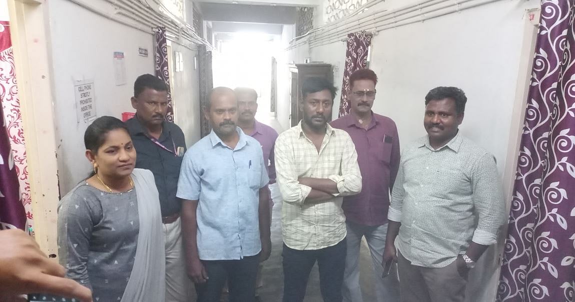 ஆன்லைன் ரம்மியால் பணத்தை இழந்த வங்கி துணை மேலாளர்.. வாடிக்கையாளர்களின் 34 லட்சத்தை சுருட்டி மோசடி !