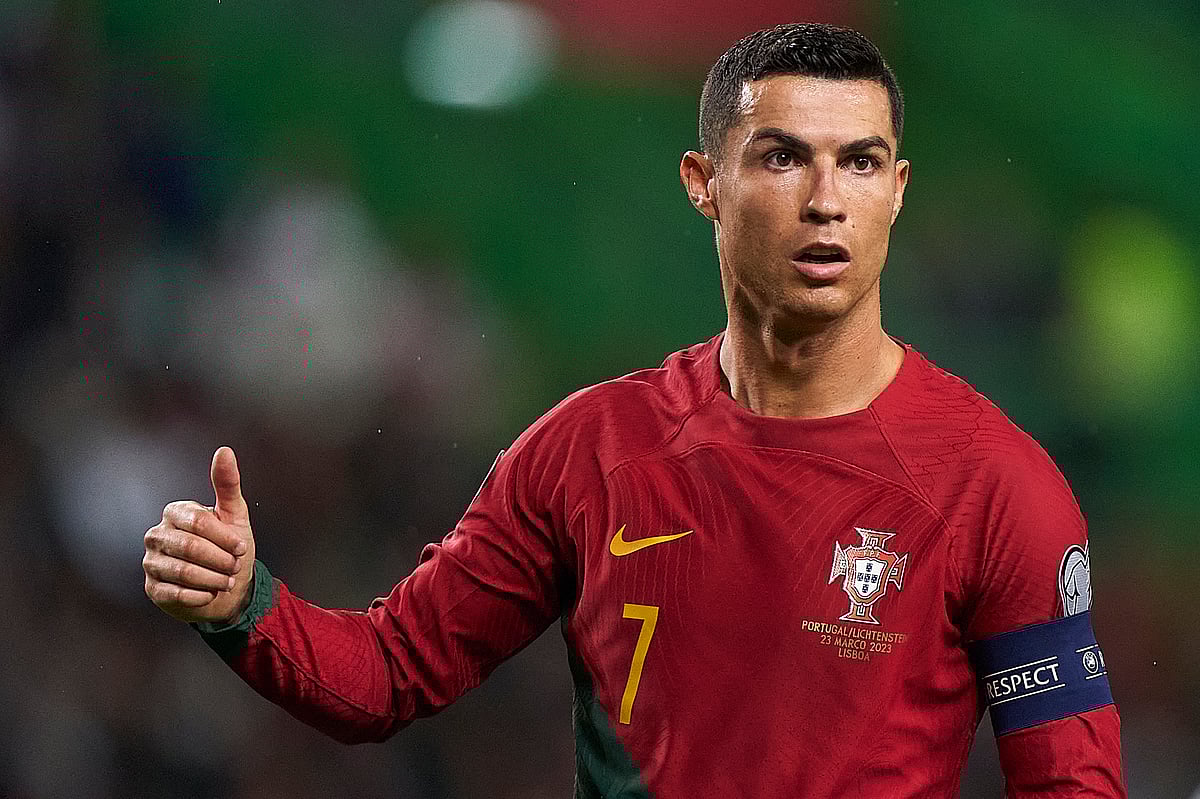 அதிக போட்டிகளில் விளையாடிய வீரர்.. உலகச்சாதனை படைத்த ரொனால்டோ.. கொண்டாடும் ரசிகர்கள் !