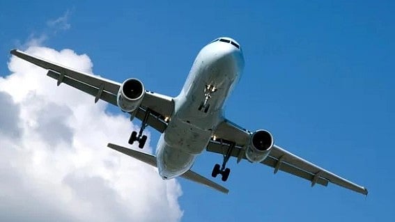 சவூதி அரேபியா TO மலேசியா..
நடு வானில் பயணிக்கு மாரடைப்பு: சென்னையில் அவசரமாகத் தரையிறங்கிய விமானம்!