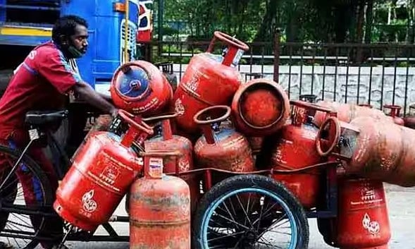 விலை உயர்வு.. 3 மாநில தேர்தல் முடிந்தவுடன் மக்களின் வயிற்றில் அடிக்கும் பாஜக : கே.பாலகிருஷ்ணன் கண்டனம்!