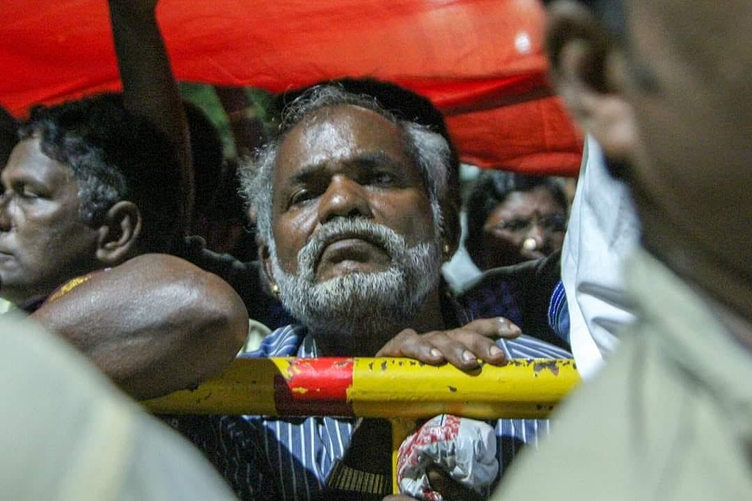 கலைஞரின் இறுதி ஊர்வலத்தில் ஸ்டாலின் ஜேக்கப்பின் உணர்ச்சி மிகுந்த புகைப்படங்கள்.. தொகுப்பு இதோ !