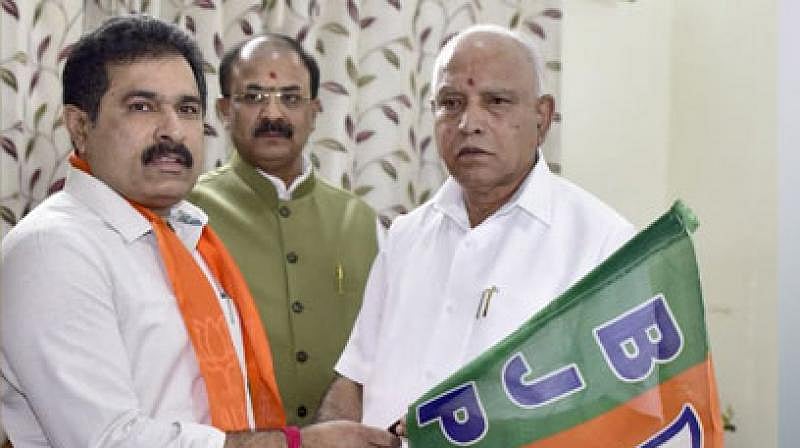 'ஊழல் அரசு நடத்தும் பா.ஜ.க'..  கட்சியிலிருந்து விலகிய முன்னாள் MLA பரபரப்பு குற்றச்சாட்டு!