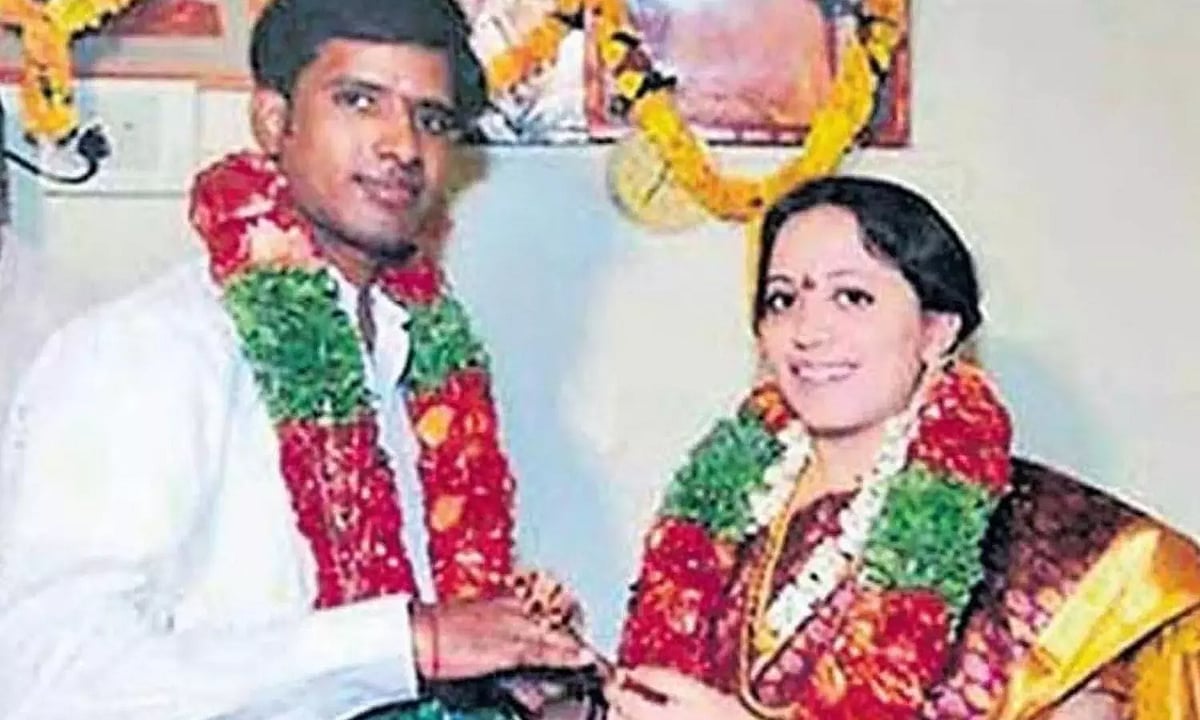 ஆந்திரா: 11 ஆண்டுகள் மனைவியை தனி அறையில் அடைத்து வைத்த கணவர்..பெற்றோரின் பேச்சை கேட்டு செய்த கொடுஞ்செயல்!