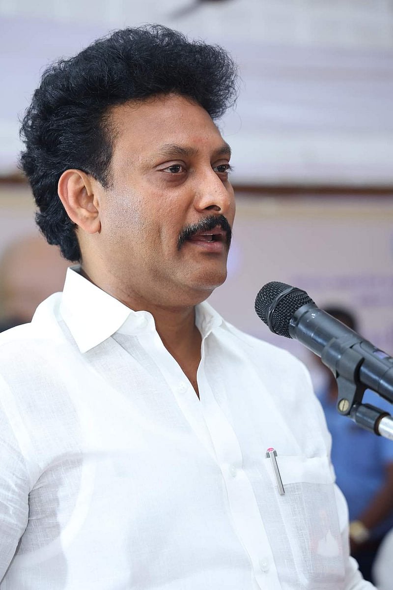 சிறார் திரைப்படத் திருவிழா.. வெற்றி பெறும் மாணவர்களை HollyWood அழைத்துச் செல்லும் பள்ளிக் கல்வித்துறை !