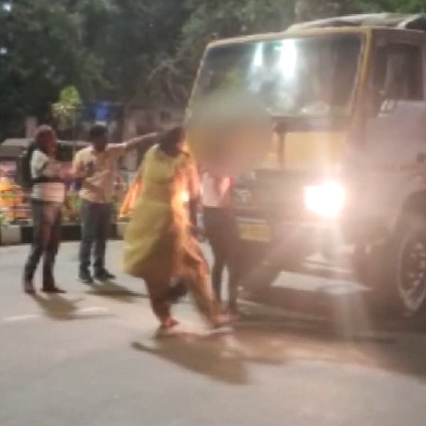 முதல் நாள் ரகளை.. மறுநாள் தற்கொலை முயற்சி.. 4-வது மாடியில் இருந்து குதித்த இளம்பெண் - நடந்தது என்ன ?