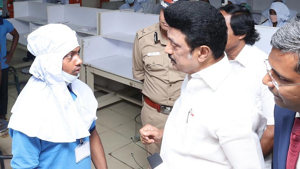 புலம்பெயர்ந்த தொழிலாளர்களின் பாதுகாப்பை உறுதி செய்ய அரசு எடுத்த நடவடிக்கைகள் என்ன?.. முழு விவரம் இதோ!