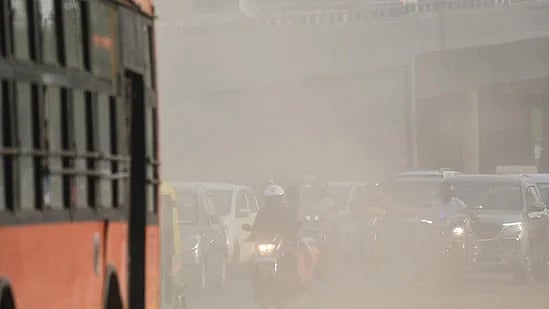 மாசுபட்ட நாடுகள் பட்டியல்.. 5-வது இடத்திலிருந்து 8-வது இடத்துக்கு சரிந்த இந்தியா.. ஆய்வில் தகவல் !