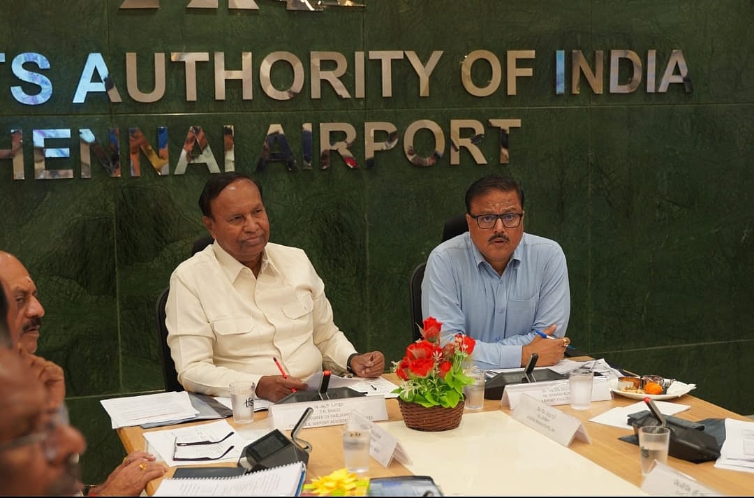 “சென்னை ஏர்போர்ட்டில் தமிழ் மொழி தெரிந்தவரையும் பணியில் அமர்த்த வேண்டும்” : ஸ்ரிட்டாக சொன்ன TR.பாலு MP !