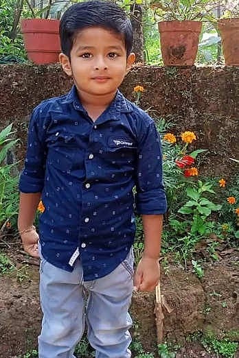 “அப்பா.. எனக்கு நீச்சல் சொல்லிக்கொடு..” - ஆற்றில் நீச்சல் பயிற்சியின்போது தந்தை மகனுக்கு நேர்ந்த சோகம் !