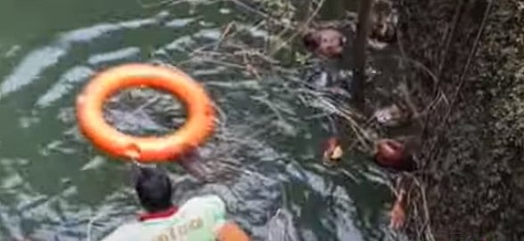 கிணற்றில் குளிக்கச் சென்ற நண்பர்கள்..  நீச்சல் தெரியாததால் நடந்த விபரீதம்: கதறி அழுத உறவினர்கள்!