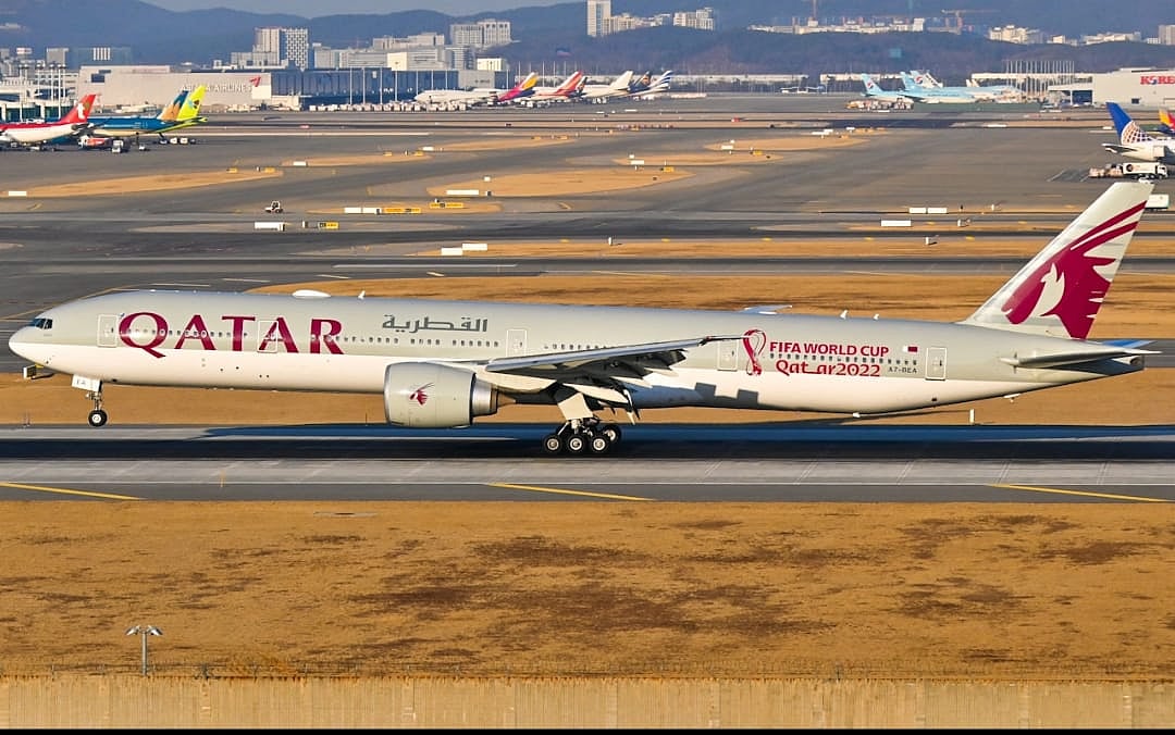 “39,000 அடி உயரம்.. நடுவானில் அலறிய பயணிகள்?” : உடனடி உதவியில் இறங்கிய சென்னை ஏர்போர்ட் - நடந்தது என்ன?