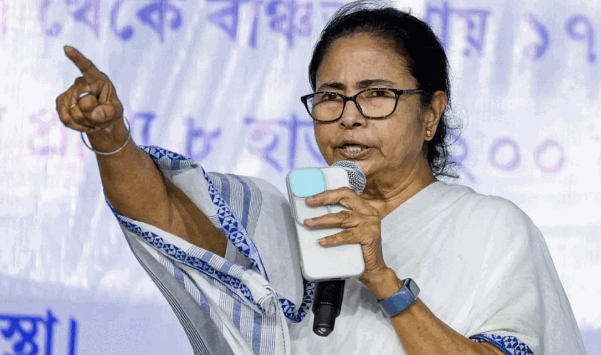 "என் உயிரை கொடுத்தாவது நாட்டை காப்பாற்றுவேன்"... மேற்குவங்க முதல்வர் மம்தா பானர்ஜி உருக்கமான பேச்சு!