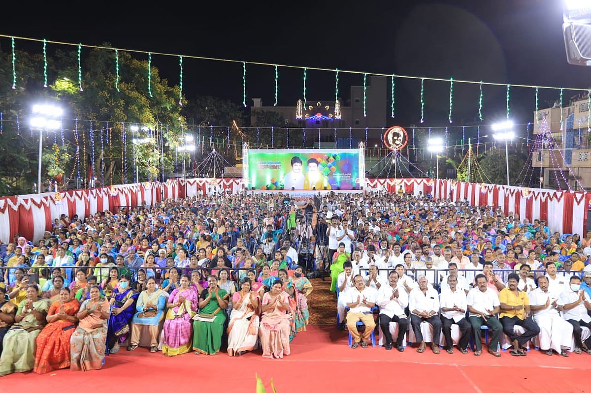 “தமிழ்நாட்டின் ரியல் ஹீரோ சி.எம் மு.க.ஸ்டாலின்தான்..” : விழா மேடையில் பாராட்டி தள்ளிய நடிகர் பார்த்திபன்!