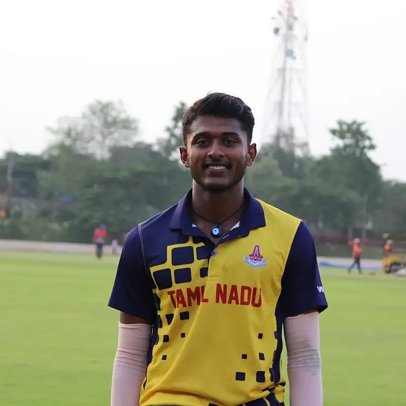"இவர் தனித்து தெரிகிறார், விரைவில் டாப் பிளேயராக வருவார்"- கவாஸ்கர் பாராட்டிய தமிழக வீரர் யார் தெரியுமா ?