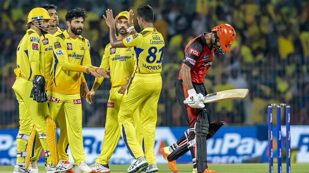மீண்டும் சேப்பாக் கோட்டைக்கு திரும்பிய CSK.. SRH அணியை 7 விக்கெட் வித்தியாசத்தில் வீழ்த்தி அபார வெற்றி !