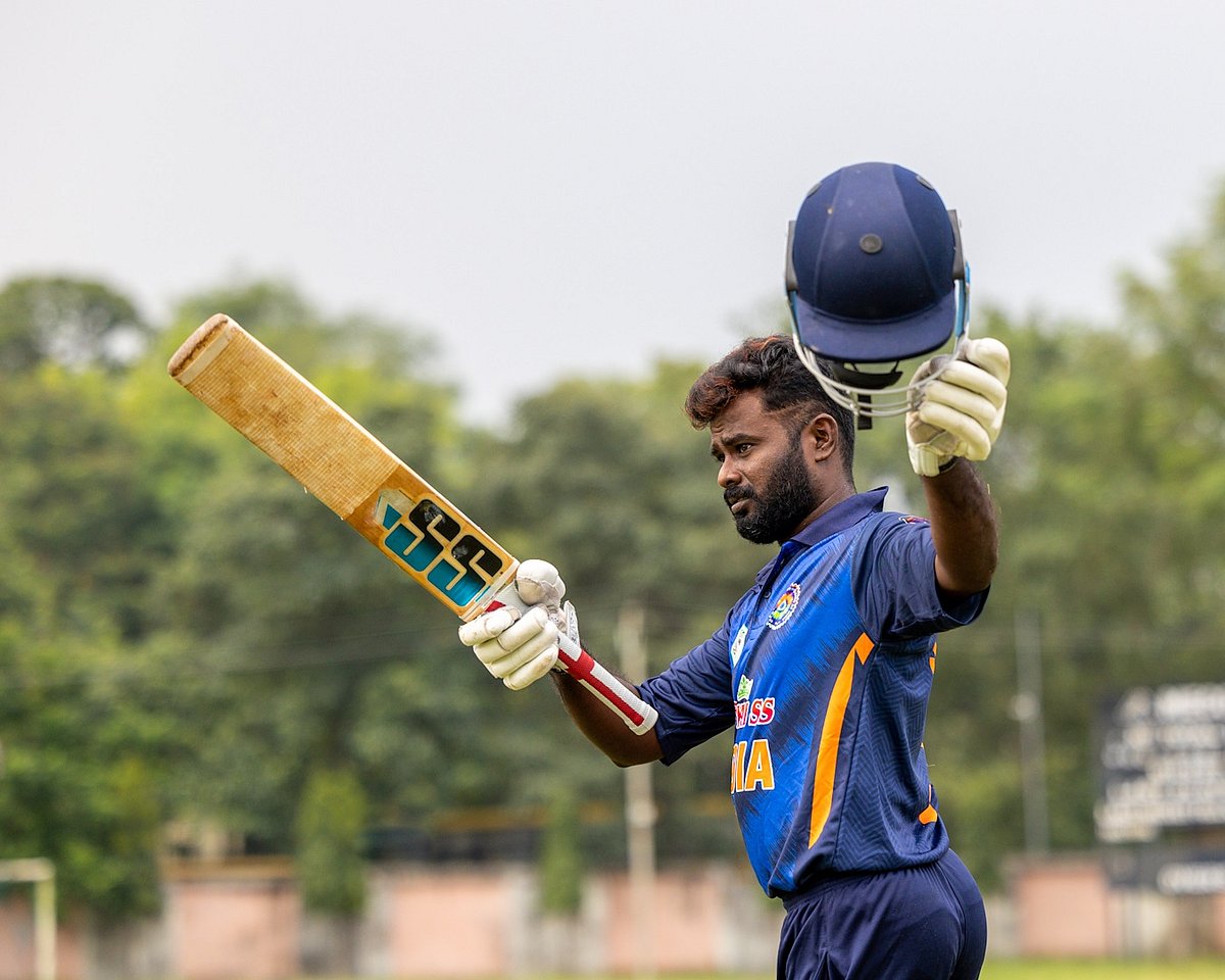 இந்திய மாற்றுத்திறனாளி கிரிக்கெட் அணியின் கேப்டன் சச்சின் சிவா