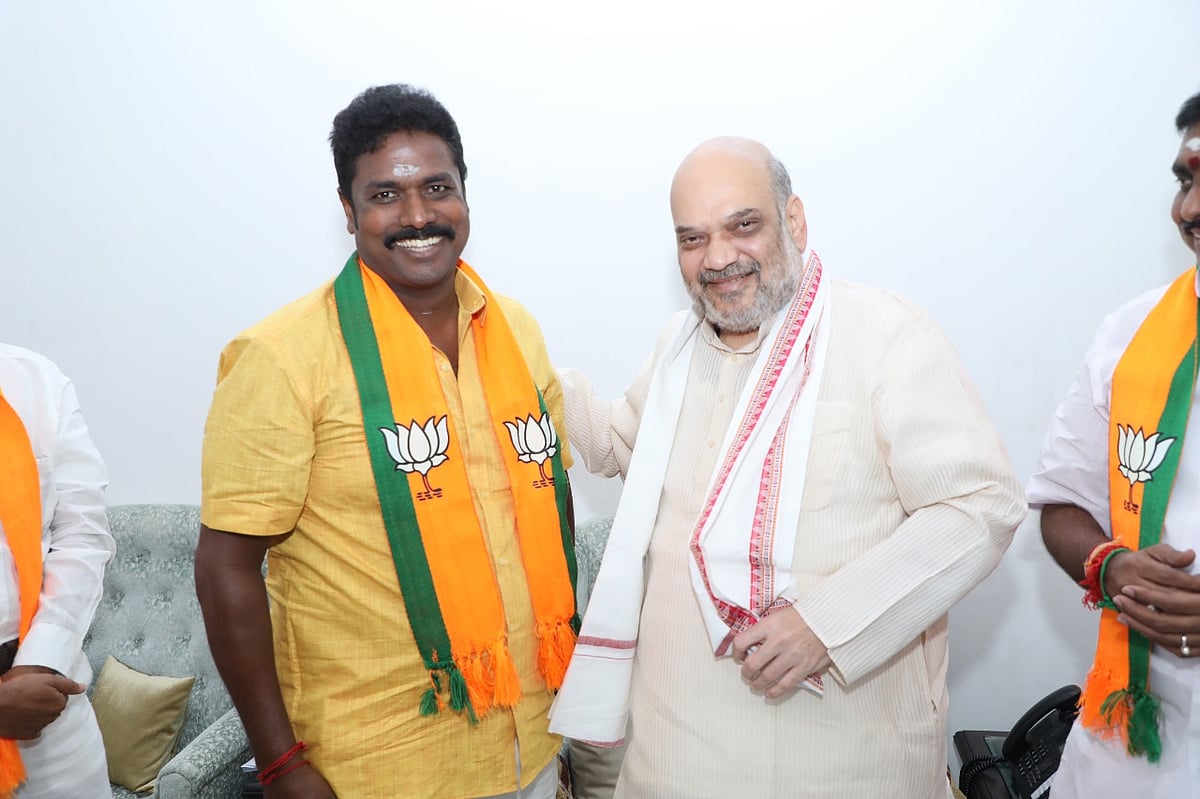 இரகசியமாக இரண்டாவது திருமணம்.. கொலை மிரட்டல்: 2 பிள்ளைகளோடு புதுவை பாஜக MLA மீது முதல் மனைவி பரபர புகார்!