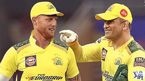 தோனி காயத்தின் நிலை என்ன ? பென் ஸ்டோக்ஸ் ஆடுவாரா? மாட்டாரா ? -CSK பயிற்சியாளர் பிளமிங் பதில் !