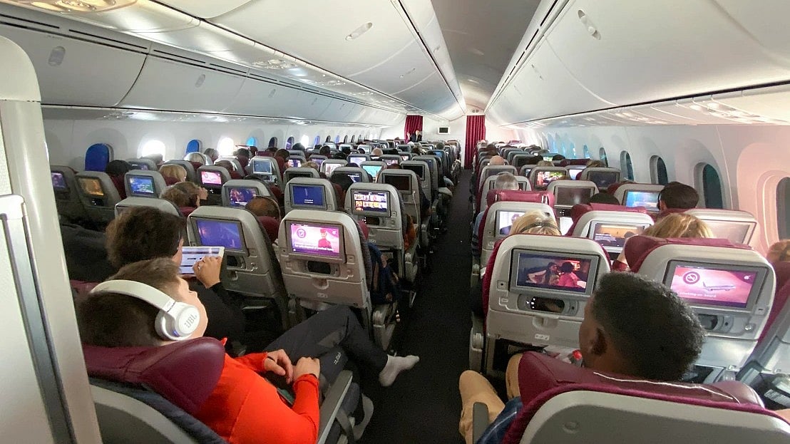 “39,000 அடி உயரம்.. நடுவானில் அலறிய பயணிகள்?” : உடனடி உதவியில் இறங்கிய சென்னை ஏர்போர்ட் - நடந்தது என்ன?