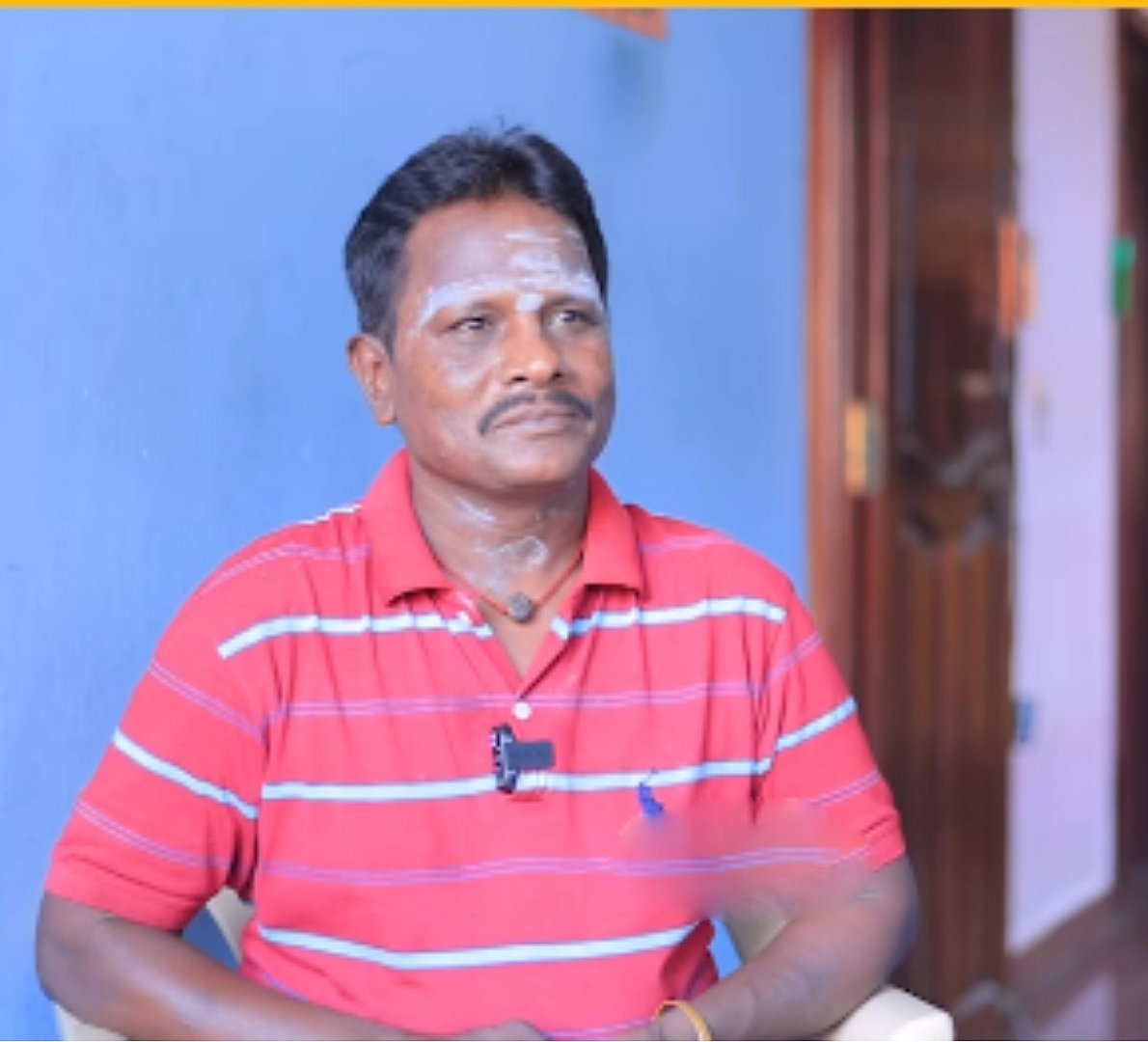 “12 வருஷமா பல்லே தேய்க்கல.. பல்லு வெளக்காதீங்க..” : போஸ்டர்  ஒட்டி விளம்பரப்படுத்திய ‘சுத்த மருத்துவர்’ !