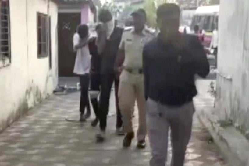 Insta நண்பனை சந்திக்க சென்ற சிறுமி கூட்டு பாலியல் வன்கொடுமை செய்யப்பட்ட சோகம்: சிறுவன் உட்பட 3 பேர் கைது!