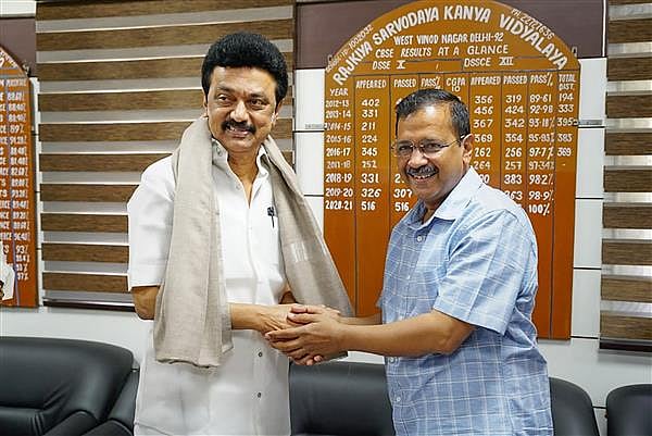 ஆளுநரை கண்டித்து நாங்களும் தீர்மானம் நிறைவேற்றுவோம் -முதலமைச்சர் மு.கஸ்டாலினுக்கு கெஜ்ரிவால் கடிதம் !