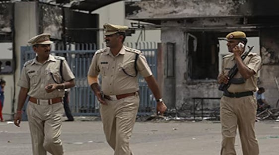 ரூ.30 கோடி சொத்து இருந்தும் சாப்பாடு கூட தராமல் கொடுமை படுத்திய மகன்.. விபரீத முடிவெடுத்த வயதான தம்பதி!