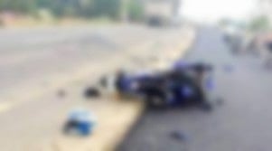 தடுப்புச்  சுவரில் மோதிய Two wheeler.. காதலன் கண் எதிரே காதலிக்கு நடந்த கொடூர சம்பவம்!