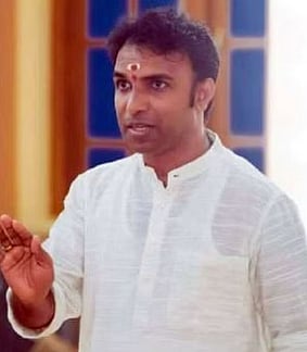 கலாஷேத்ரா: “தோழியின் அறையில் பதுங்கி இருந்த பேராசிரியர்” - செல்போனை ட்ராக் செய்து மடக்கிப்பிடித்த போலிஸ்!