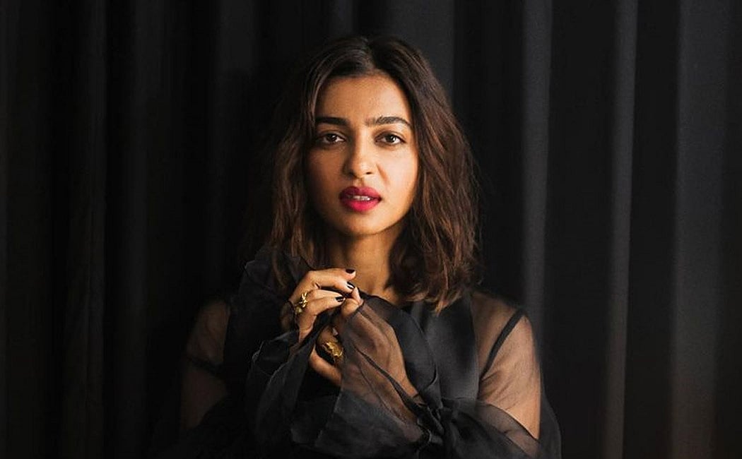 “ஆண்களுக்கு இணையாக சம்பளம் வேண்டும்”-பிரியங்கா சோப்ராவை தொடர்ந்து ராதிகா ஆப்தே பேச்சால் பாலிவுட்டில் பரபர