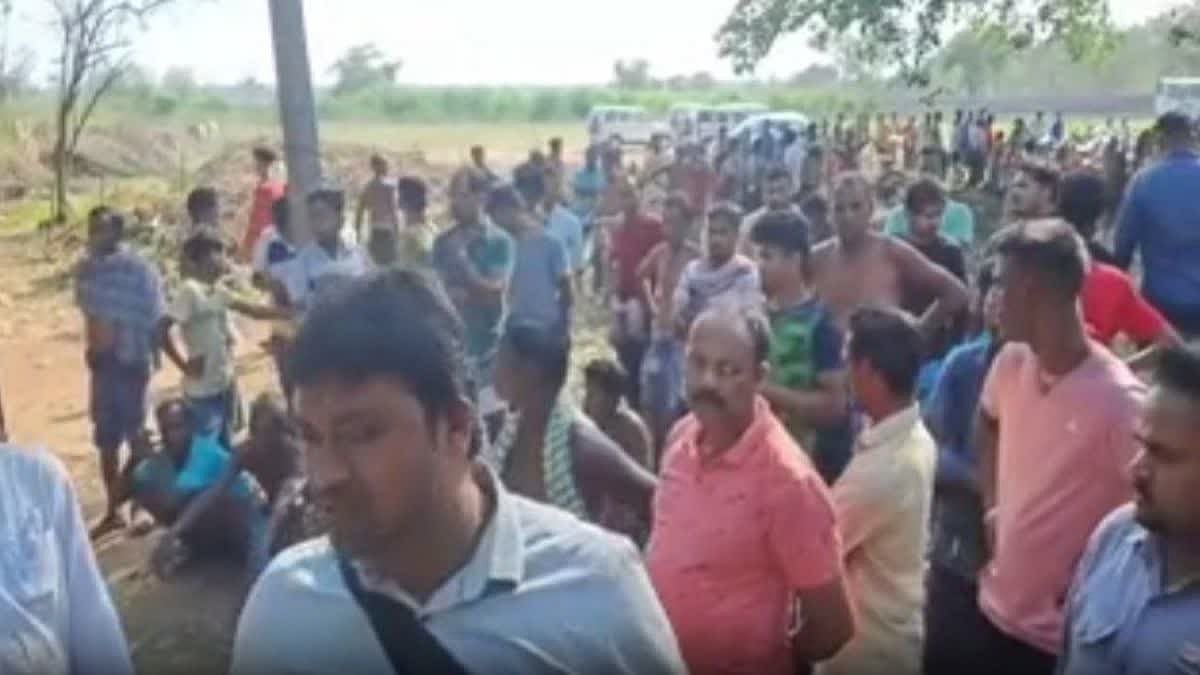 கிரிக்கெட்டில் NO- BALL கொடுத்த நடுவர்.. ஆத்திரத்தில் நடுவரை மட்டையால் அடித்து கொலை செய்த Fielding அணி !