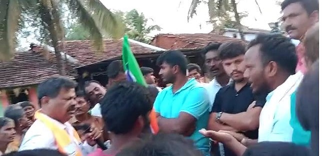 பா.ஜ.க MLA-வை ஊருக்குள் வரவிடாமல் விரட்டி அடித்த பொதுமக்கள்.. கர்நாடகாவில் செல்வாக்கை இழக்கும் பாஜக!